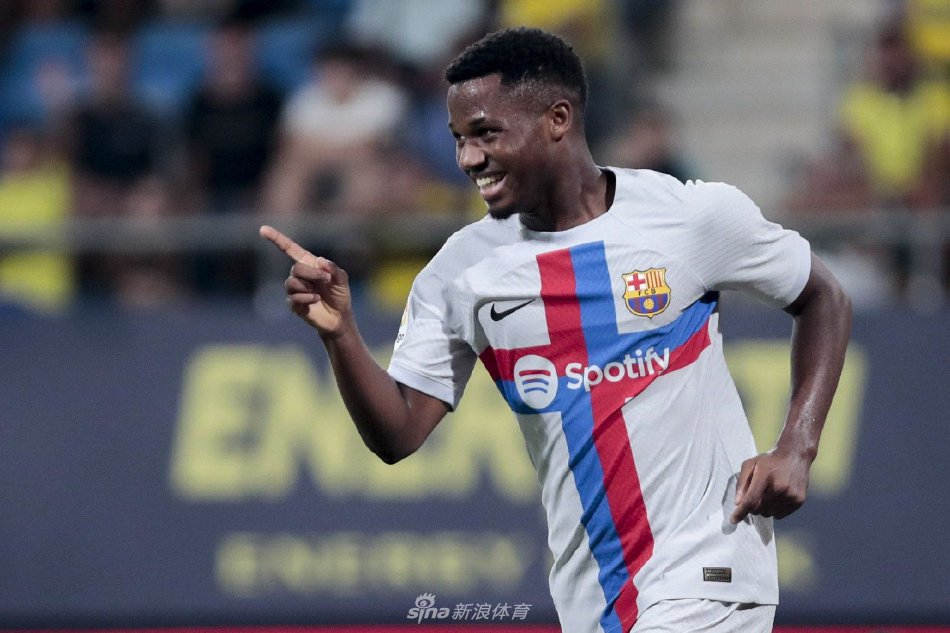 乓球员的启 乓球员的启