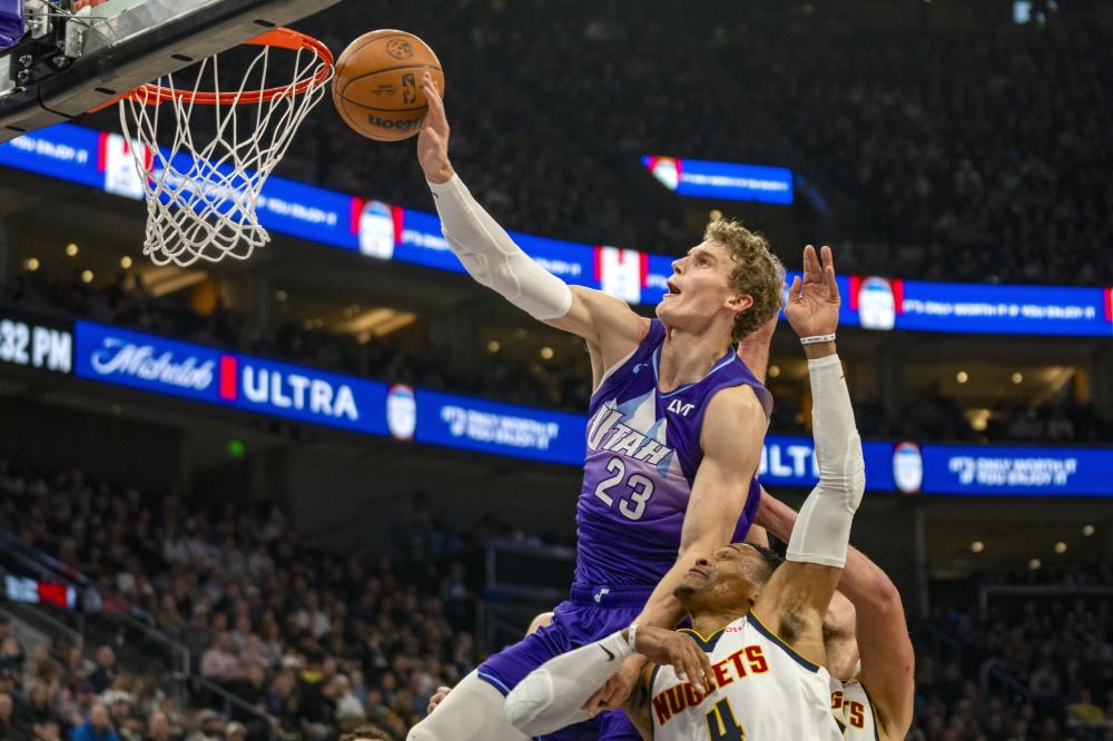 战略优势提 战略优势提