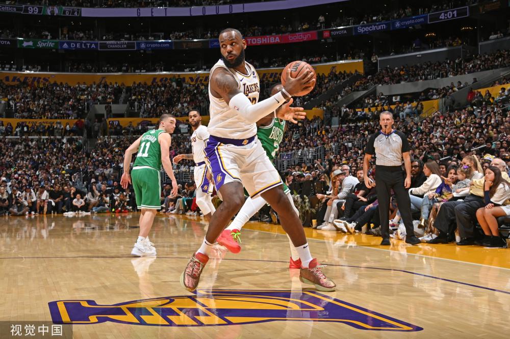 场篮球比赛 场篮球比赛