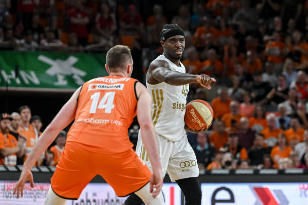 前锋穆罕默 前锋穆罕默